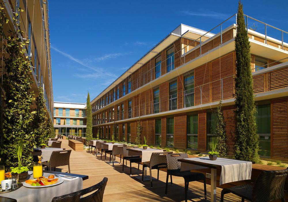 Courtyard By Marriott Montpellier Hotel Екстериор снимка