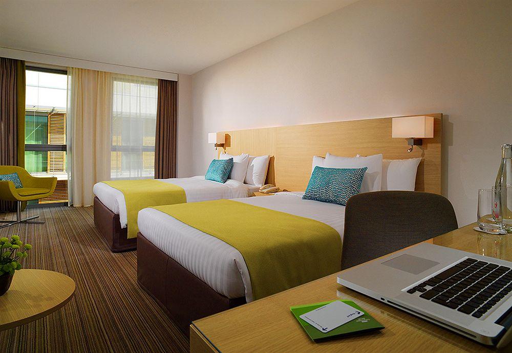Courtyard By Marriott Montpellier Hotel Екстериор снимка