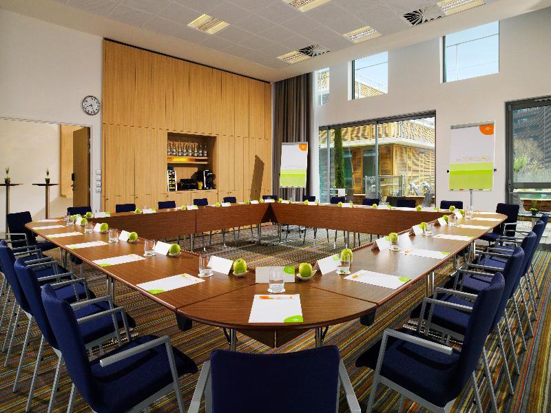 Courtyard By Marriott Montpellier Hotel Екстериор снимка