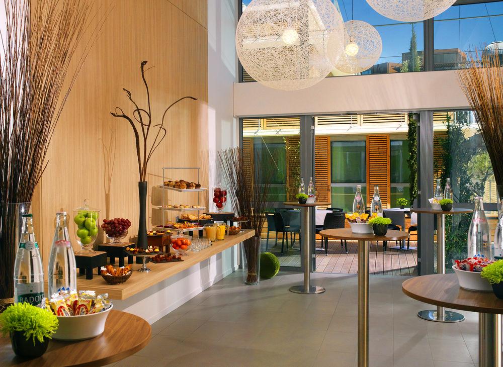 Courtyard By Marriott Montpellier Hotel Екстериор снимка