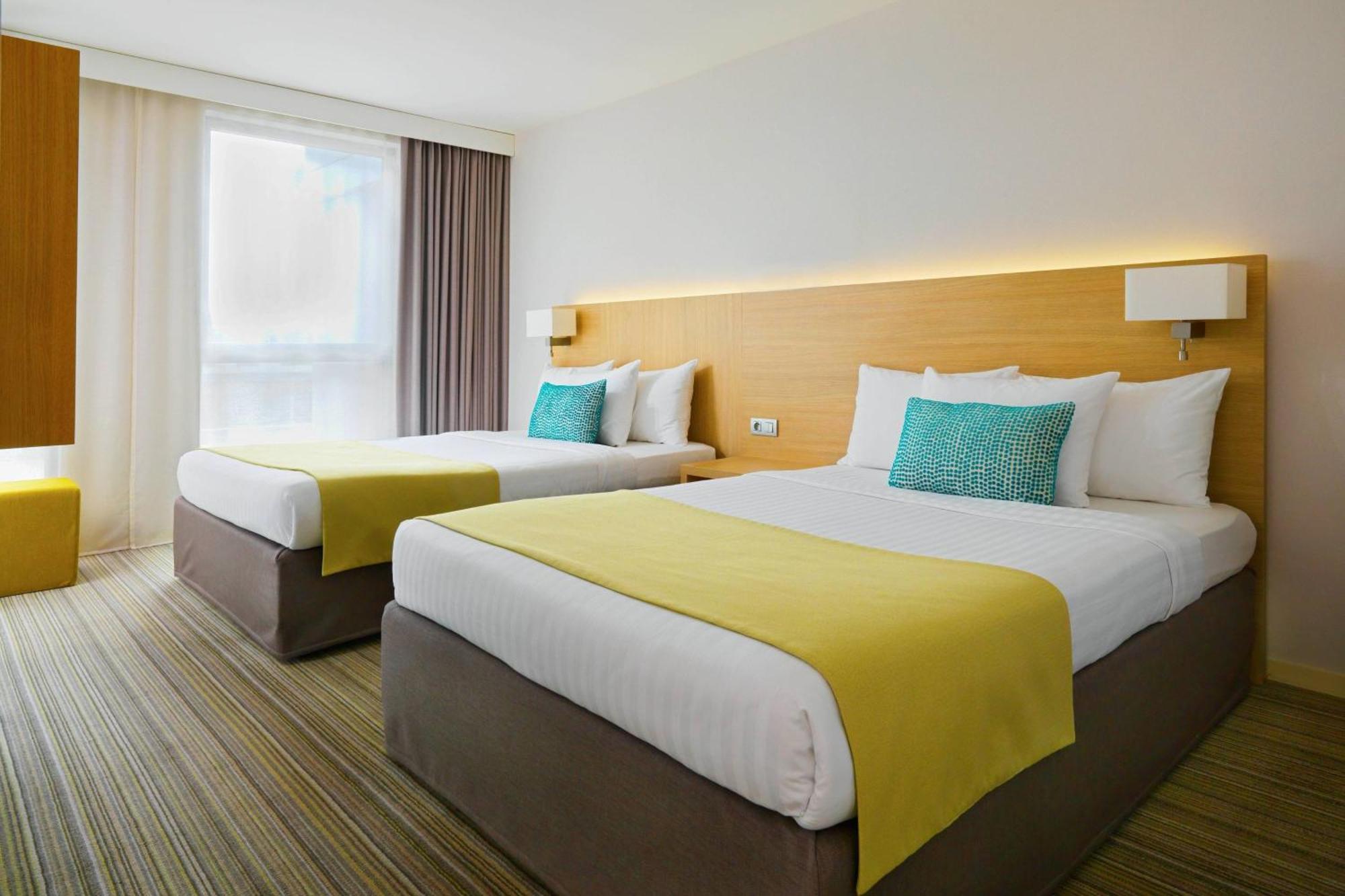 Courtyard By Marriott Montpellier Hotel Екстериор снимка